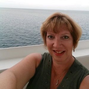 Meet your Posher, Becky